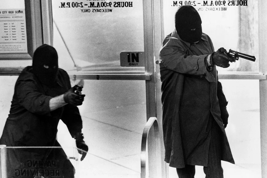 The Lettieri Bank Robbery Scene in The Getaway, starring Steve Mcqueen